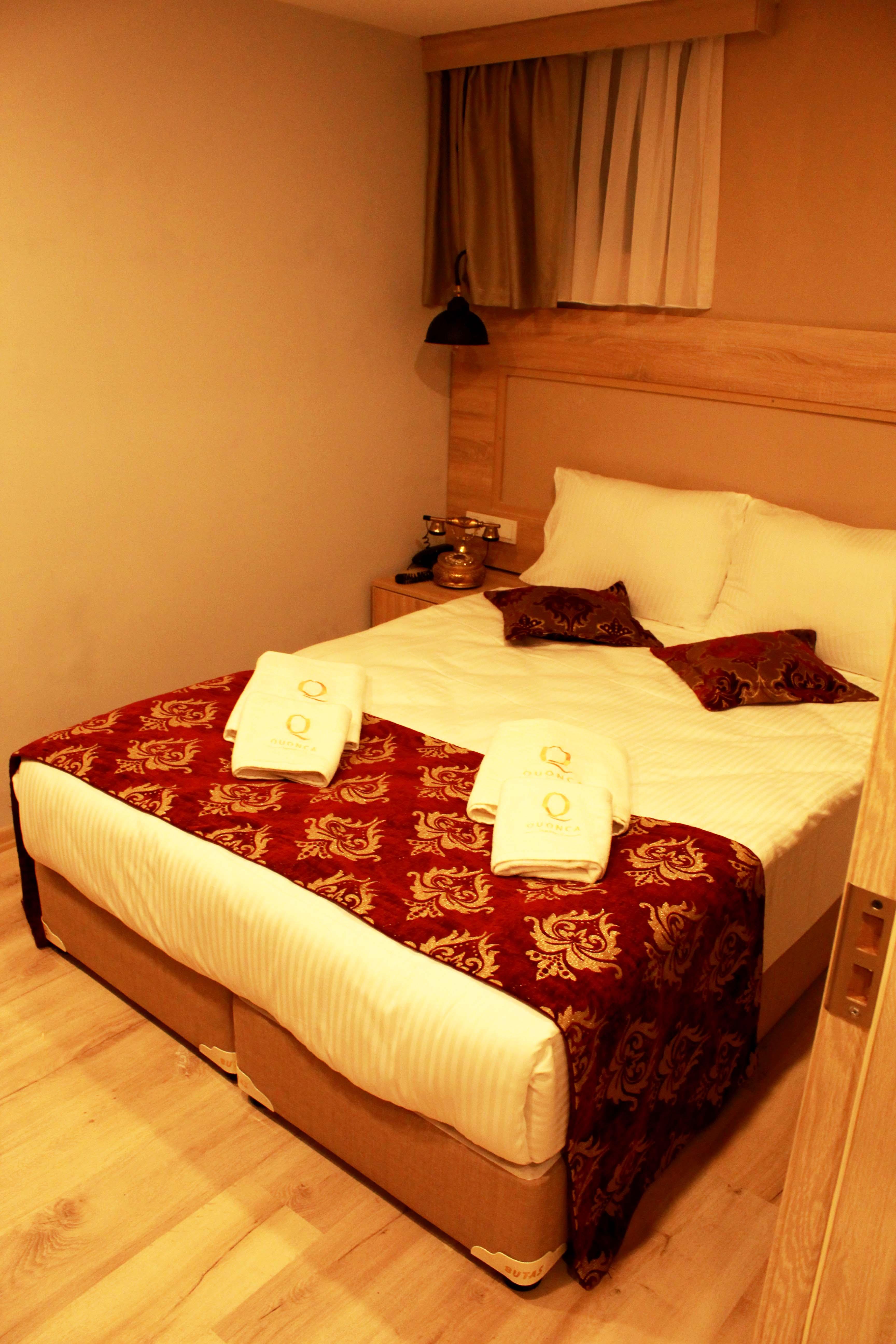 The Reina Hotel Istanbul Bagian luar foto