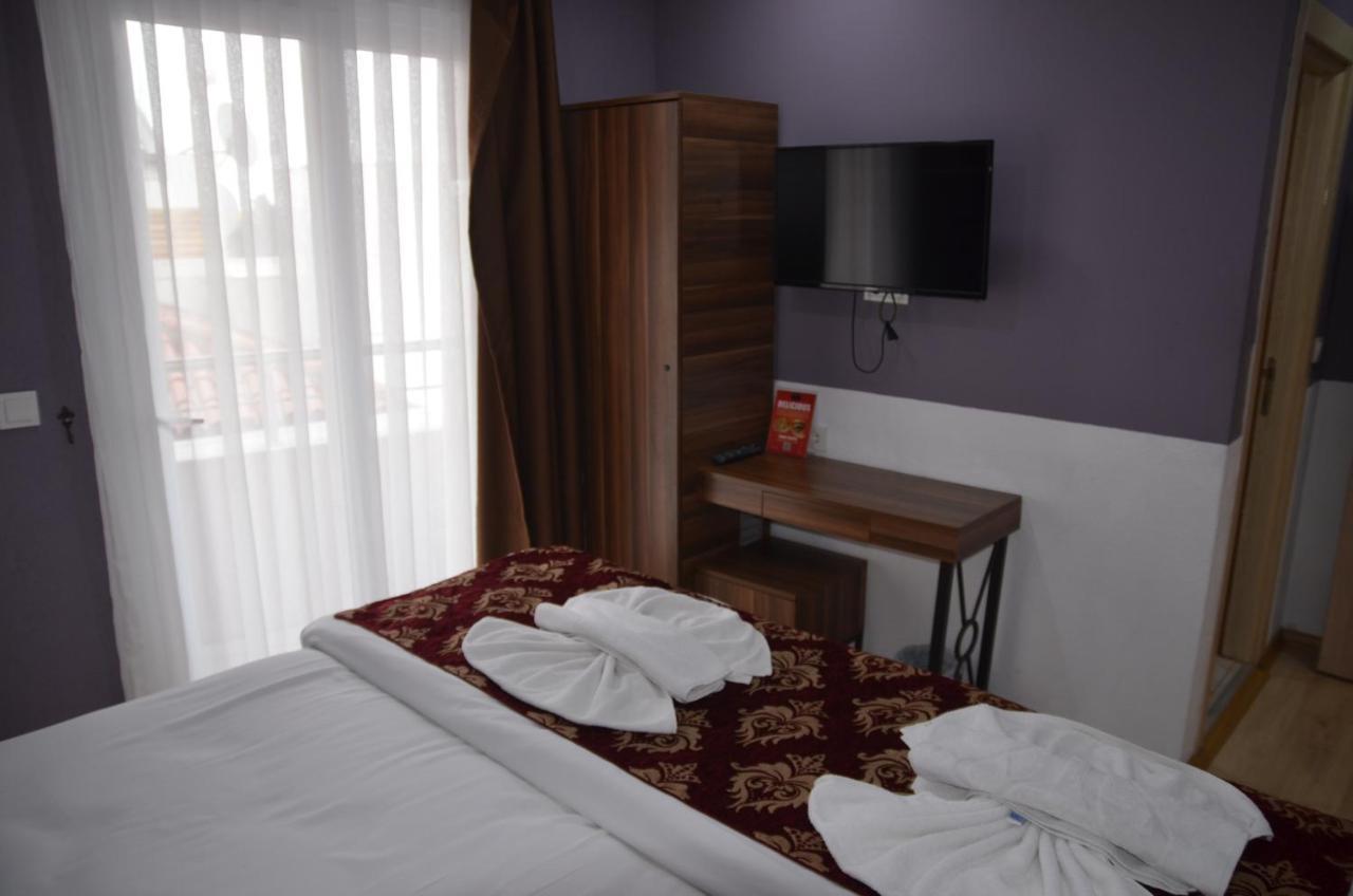 The Reina Hotel Istanbul Bagian luar foto