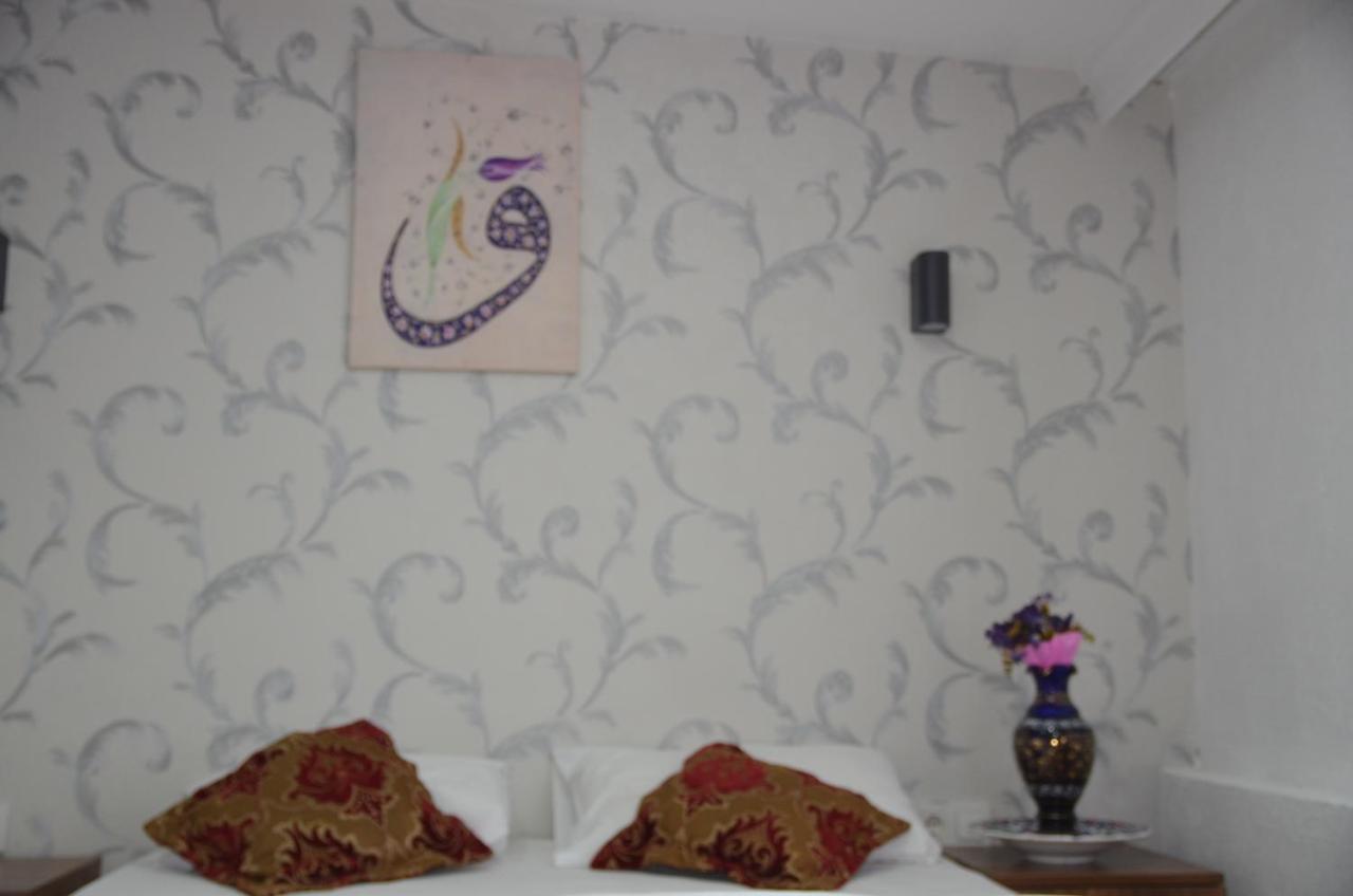 The Reina Hotel Istanbul Bagian luar foto