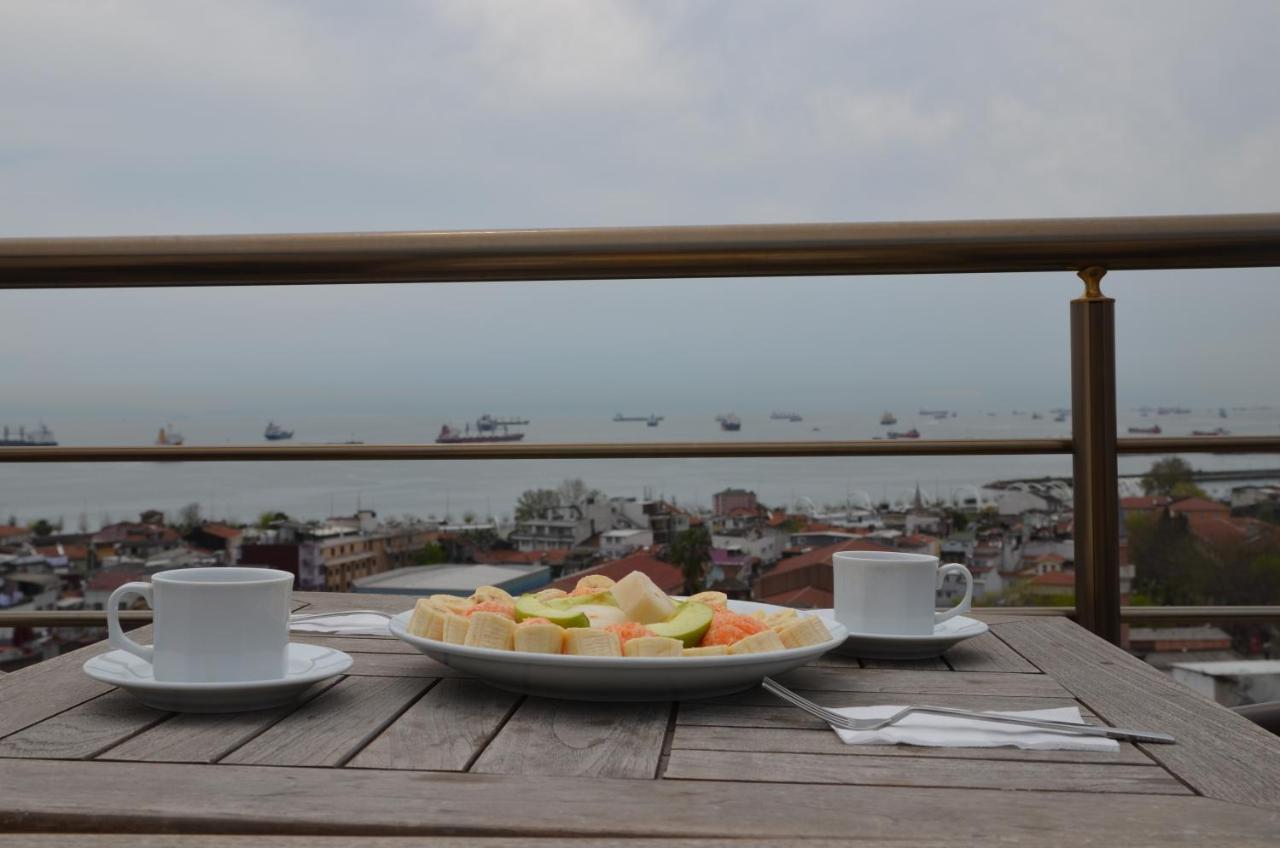 The Reina Hotel Istanbul Bagian luar foto