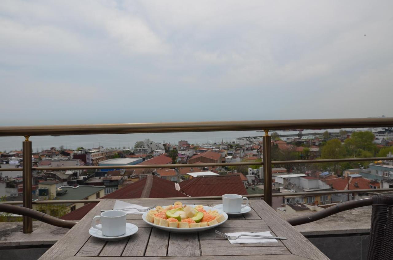 The Reina Hotel Istanbul Bagian luar foto